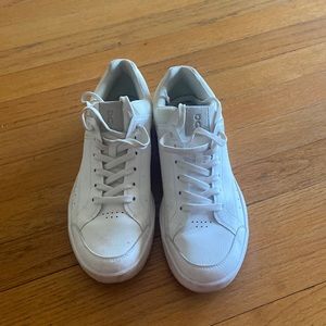 On cloud The Roger sneakers